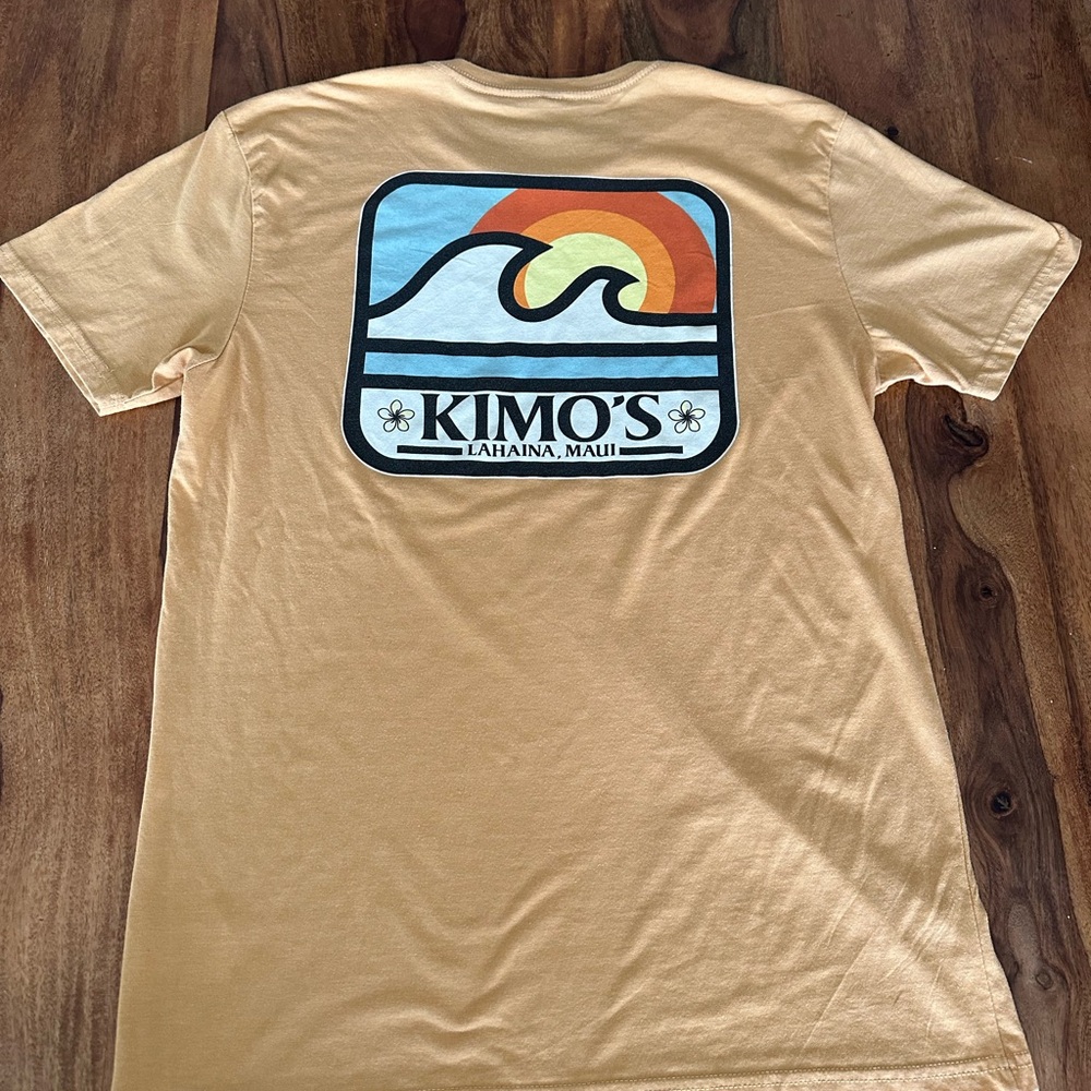 Retro Kimo's Lahaina Maui Sunrise Wave Graphic Tee - Peach